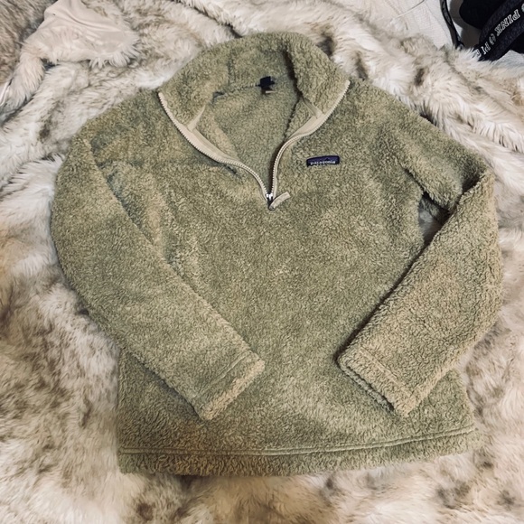 Patagonia Tops - Fuzzy Patagonia